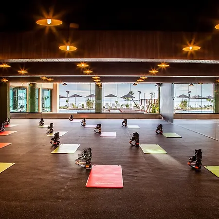 Pulse Health Center Хотел